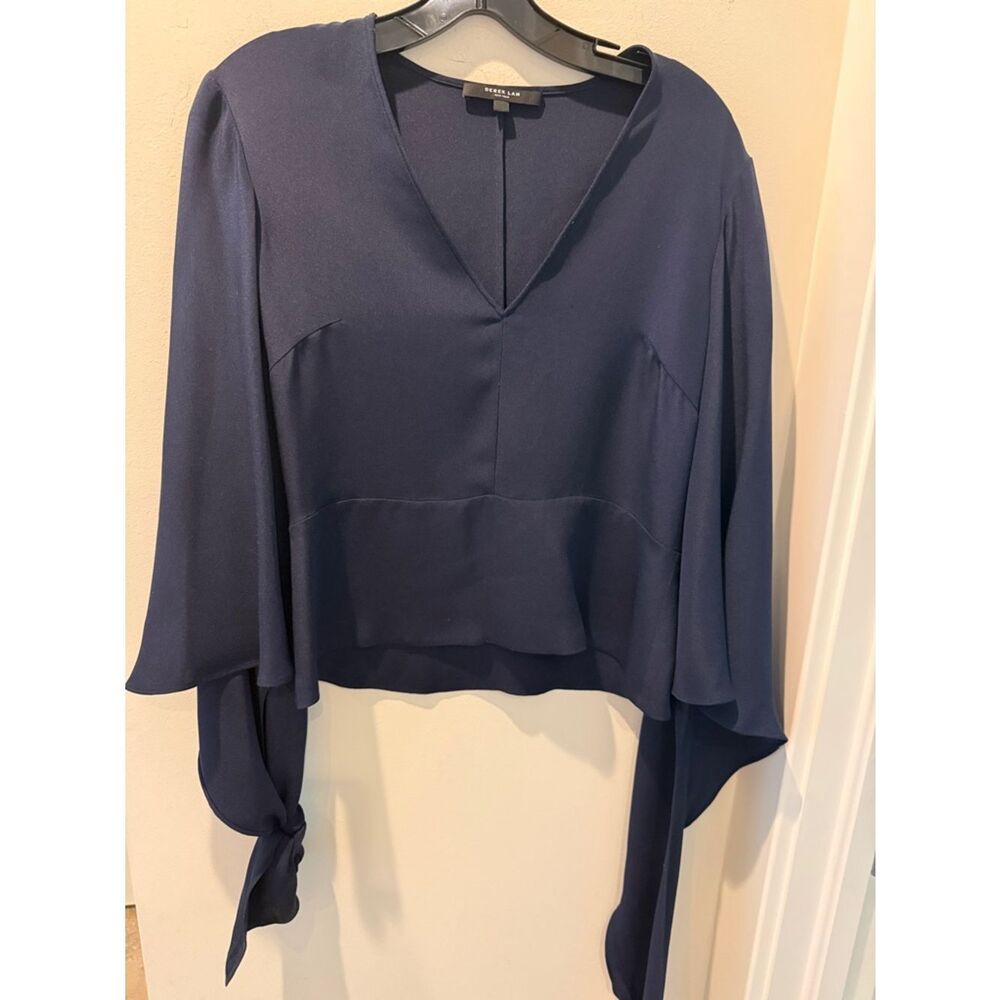 Derek Lam New York Navy V-Neck Tie-Sleeve Dramatic cuffs Blouse size 38/Small